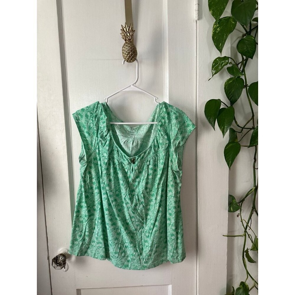 Izod Women’s size x-large green top